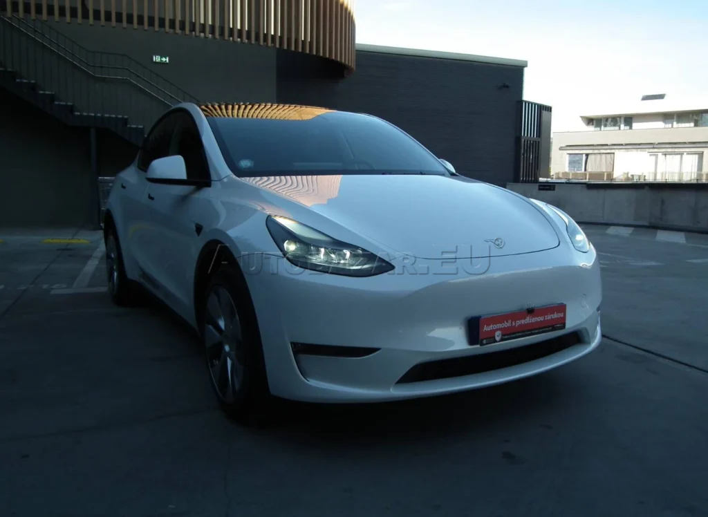 Predám Tesla Model Y Long Range Dual motor AWD